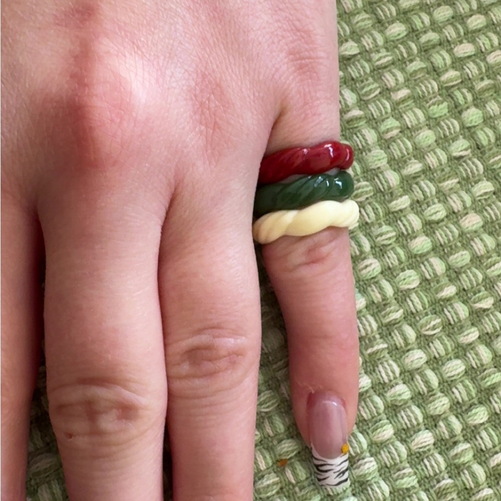Avon- Stackable Twisted Resin Rings in Red, Green & Cream - Women Jewelry